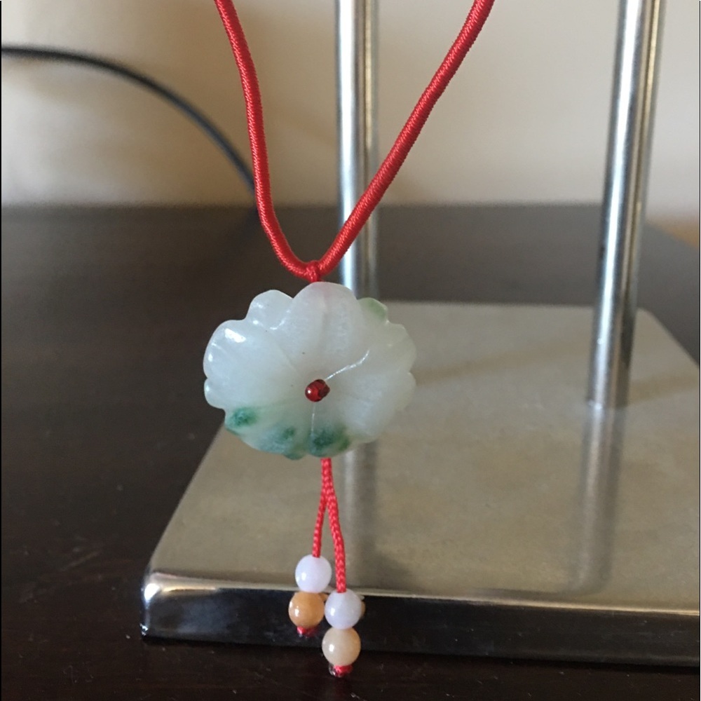 JADE NECKLACE ADJUSTABLE
